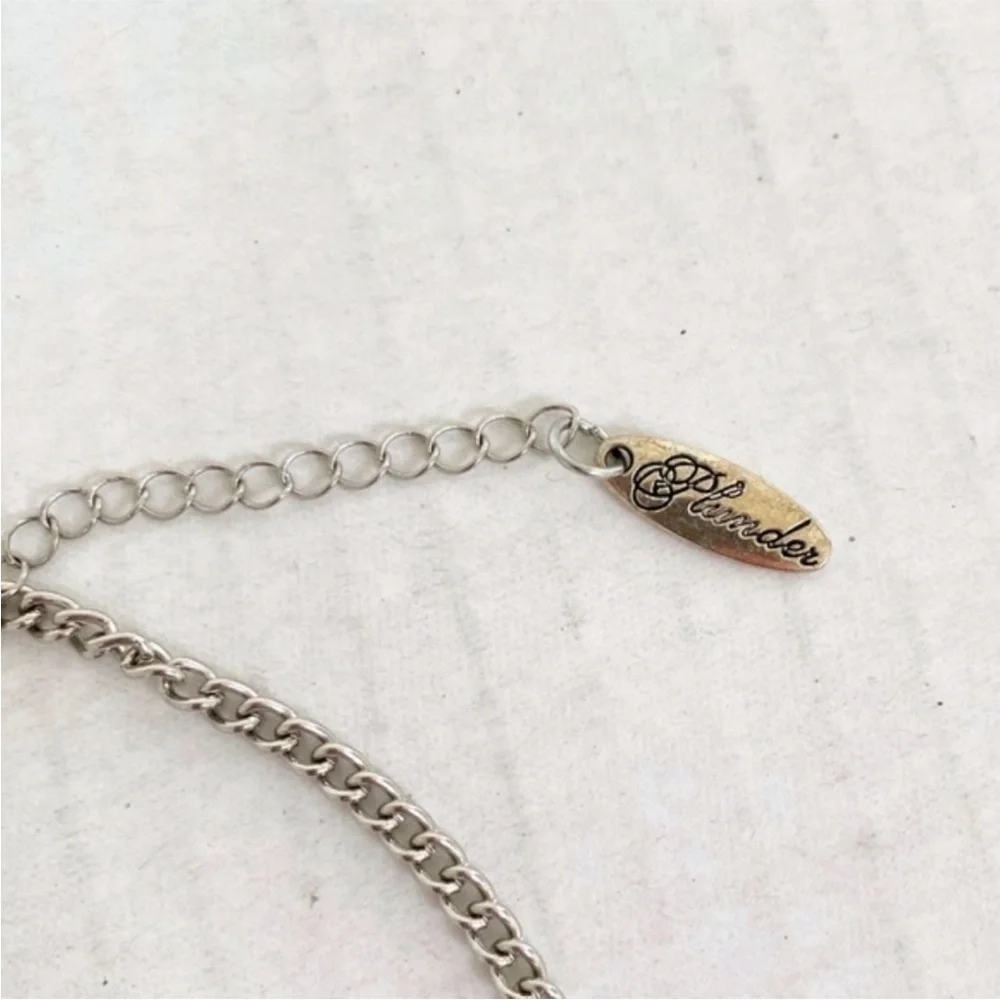 Plunder Sue Pink Necklace
